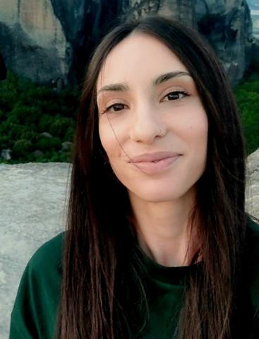 Ιδιαίτερα μαθήματα  Χαλβαντζάρα Βίβιαν