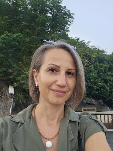Ιδιαίτερα μαθήματα Ayse Kara