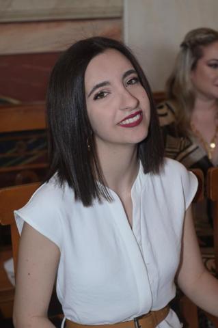 Ιδιαίτερα μαθήματα  Κιουλόγλου Εύη