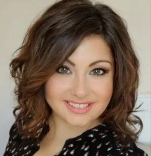 Ιδιαίτερα Μαθήματα Elena Roberts